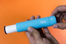 スマートに持ち運びできる洋服用クリーナーがかなり便利だった