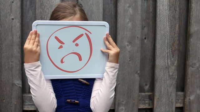 子どもはどうして突然不機嫌になるのか？