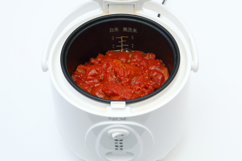 炊飯後の鶏肉のトマト煮