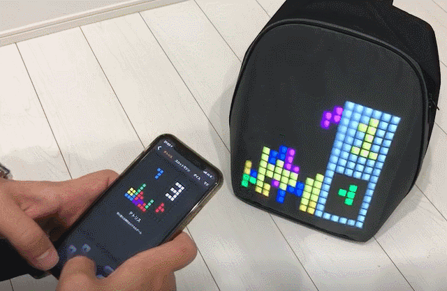 キャンペーンが間もなく終了!自分でデザインして光らせられるネオンリュック「PIXOO」