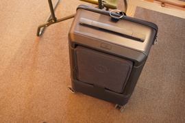 欧州で人気のスタイリッシュなスーツケースがついに日本上陸