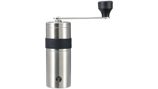 セラミックの刃で挽き味が持続、豆の風味を損なわない。お手入れも簡単なコーヒーミル