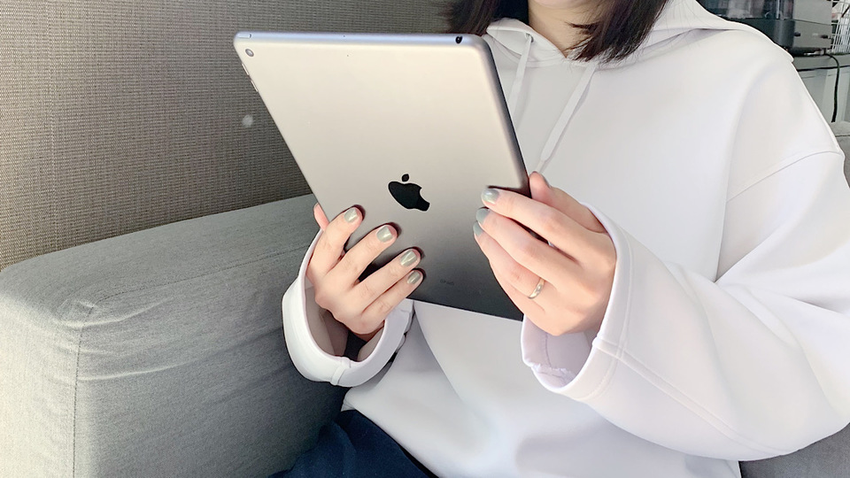 3万円台で買えるiPadが、オンオフ大活躍!テレワーク中にはモニターになるよ