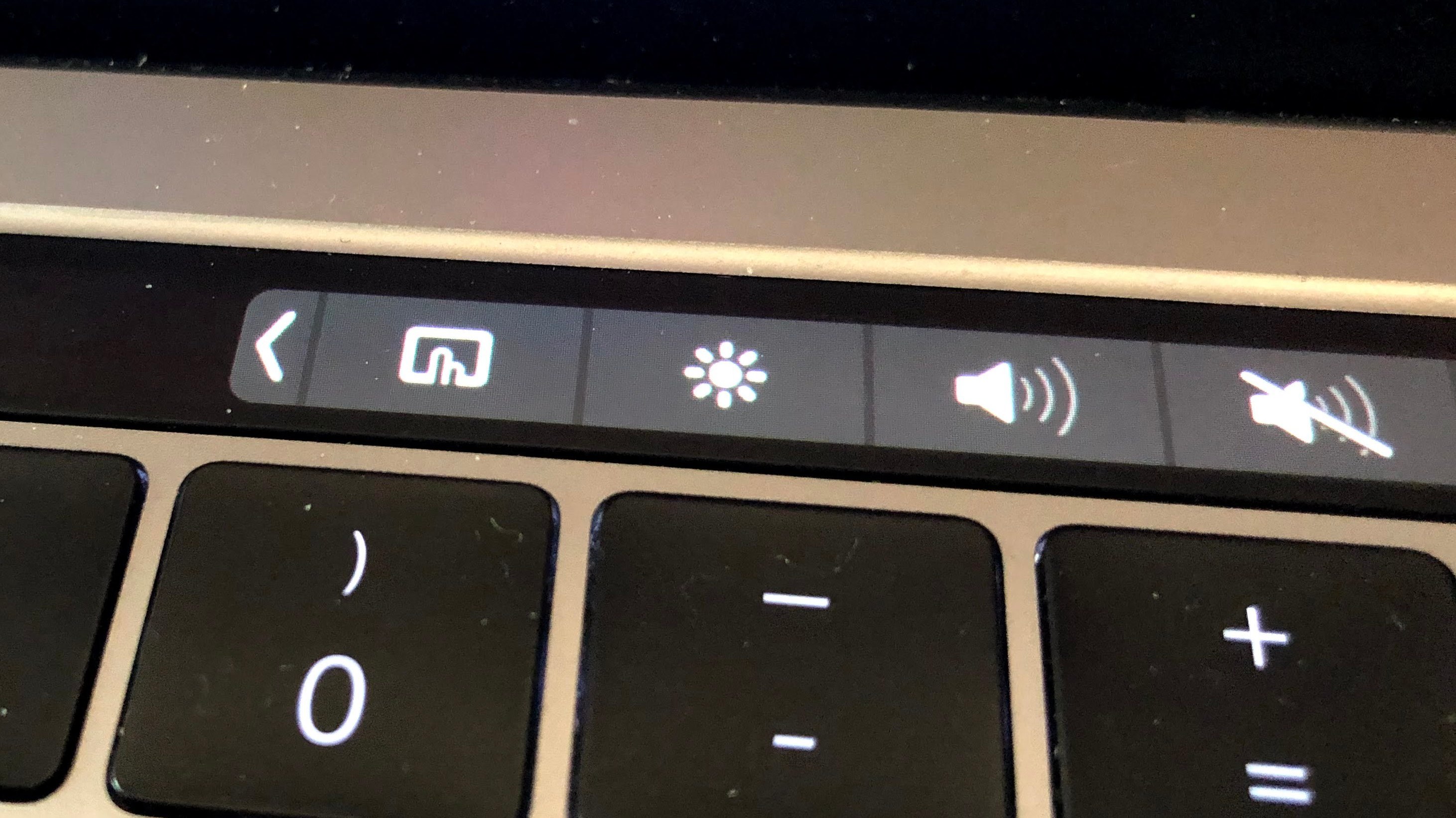 MacBookのタッチバーを無効にする、または隠す方法 | ライフハッカー