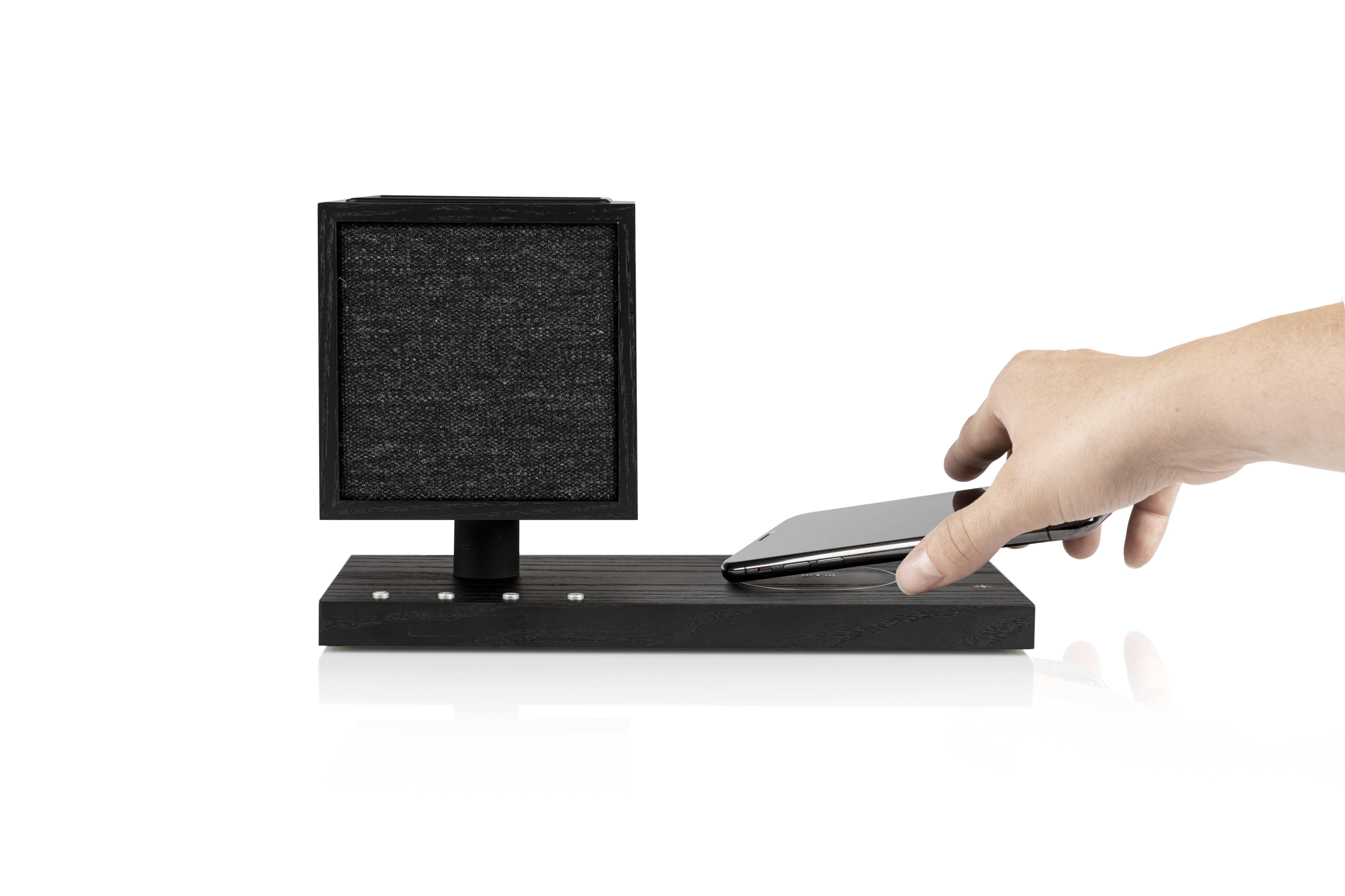 上質なオーディオ体験を寝室に 高級ホテル採用ブランドから新作スピーカーが登場 ライフハッカー 日本版