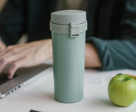 チタンのタンブラーなら独特な金属臭がしない ビール容器としても優秀です ライフハッカー 日本版