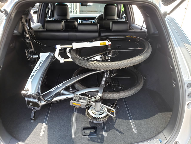 車トランクIN