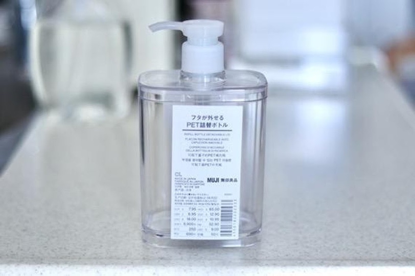 無印良品のキッチン洗剤用ボトルなら 詰め替え時にこぼれない ライフハッカー 日本版