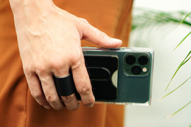 スマホアクセサリー｢MOBAFI｣があればコレひとつで外出OK