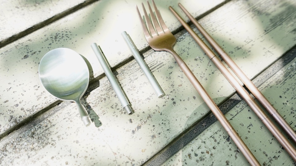 世界で一番小さい食器セット「Outlery」を使ってみたらアウトドアにぴったりだった