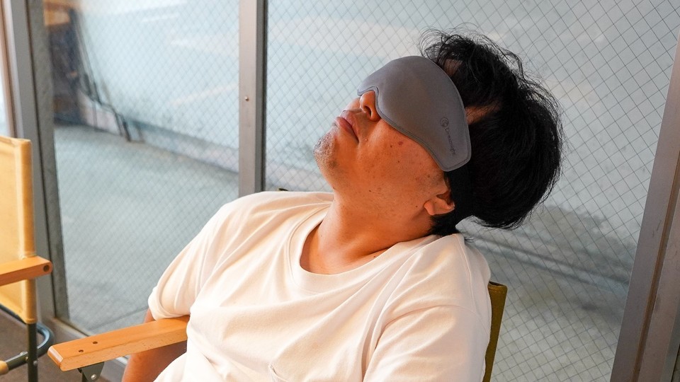 目の疲れをじんわり温めて癒す、繰り返し使えるヒートマスク「Heat Mini」を使ってみた