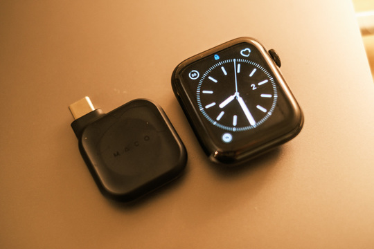 Type C端子を備えたapple Watch専用チャージャーを使ってみた ライフハッカー 日本版