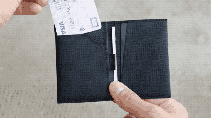 QRX_bifold_wallet_favorite_card