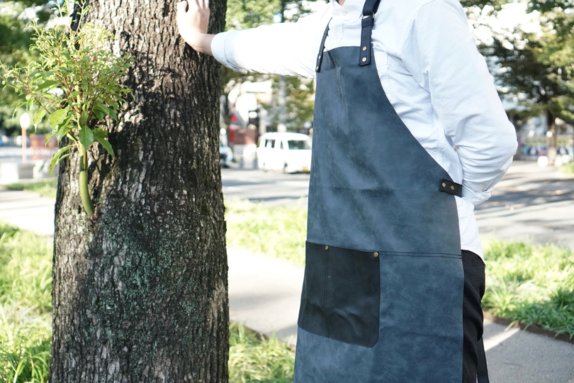 料理もまずは格好から? 男前度が一気に上がるエプロンを試してみた