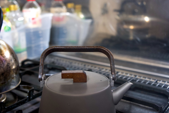 アウトドアにも持ち運べるチタンケトル Ekō を使ってみた ライフハッカー 日本版