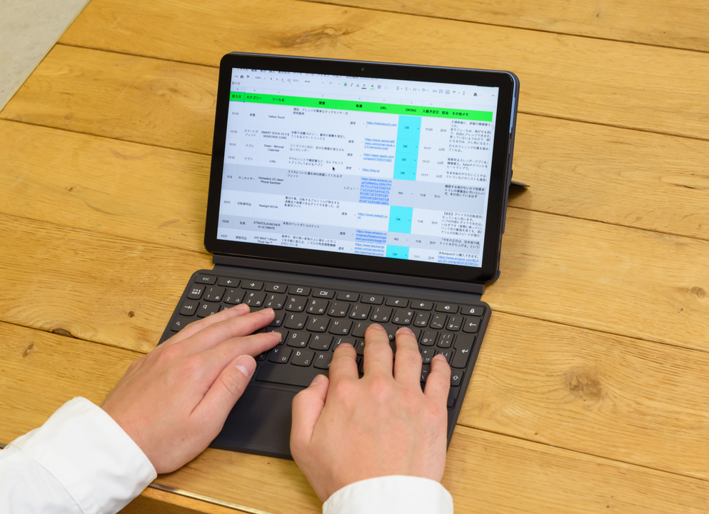 201116LenovoChromebook-02