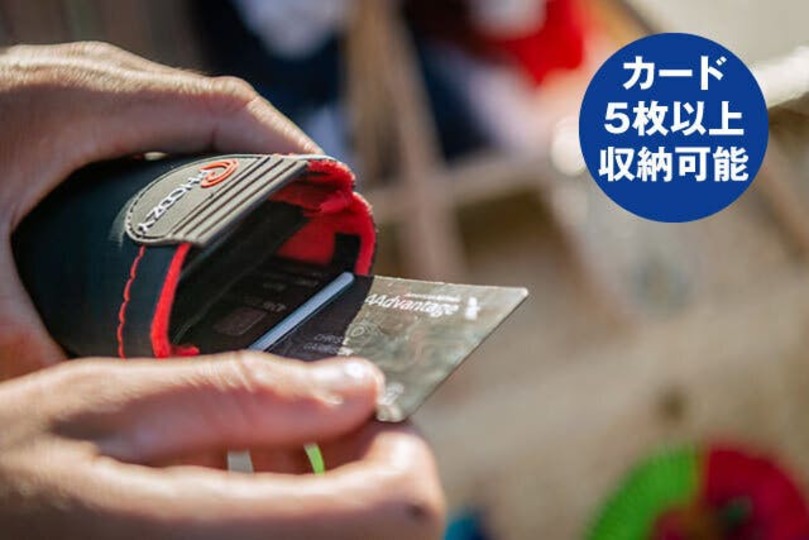 キャンプやスキーで大活躍! 水に浮くスマホケース「PHOOZY XP3」