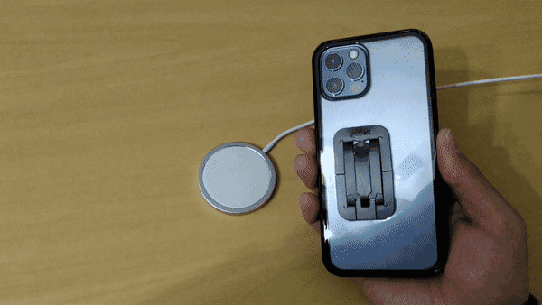 MagSafe_iPhone12Pro_90