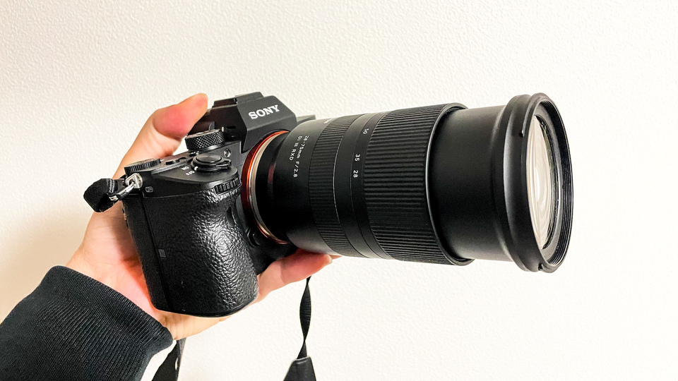 動画撮影用に購入。F2.8と明るいタムロンレンズ「28-75mm」|自分へのご褒美