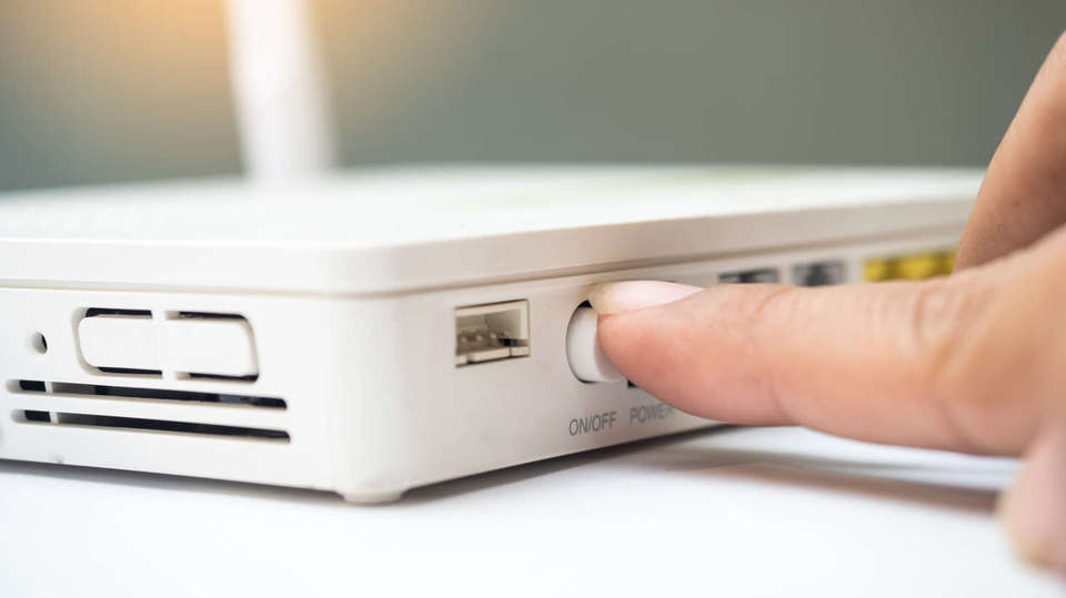 自宅のWiFiが遅い原因と3つの解決策