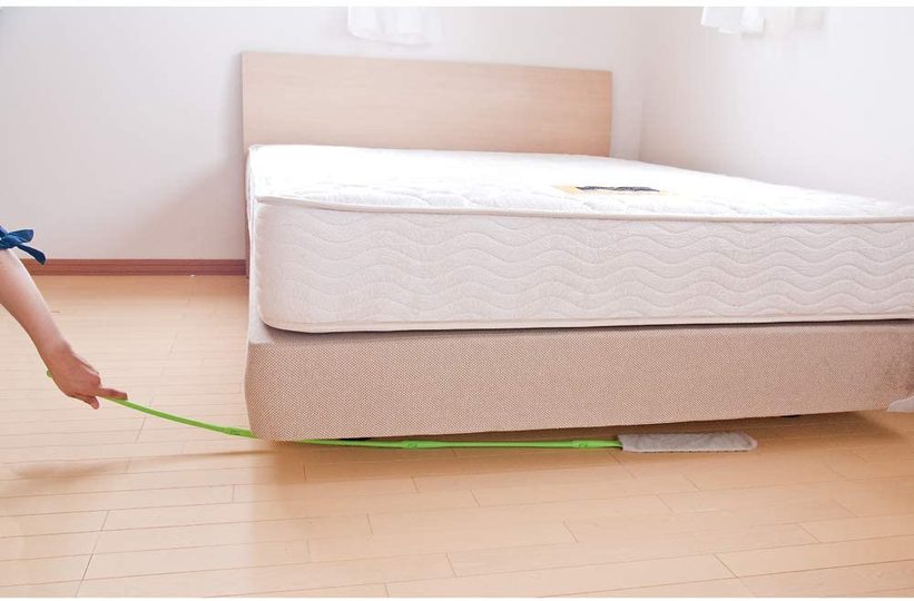 長〜く伸びてお掃除ラクラク。届きにくい場所のホコリ対策に「伸ばせる シートですきまキーレー」