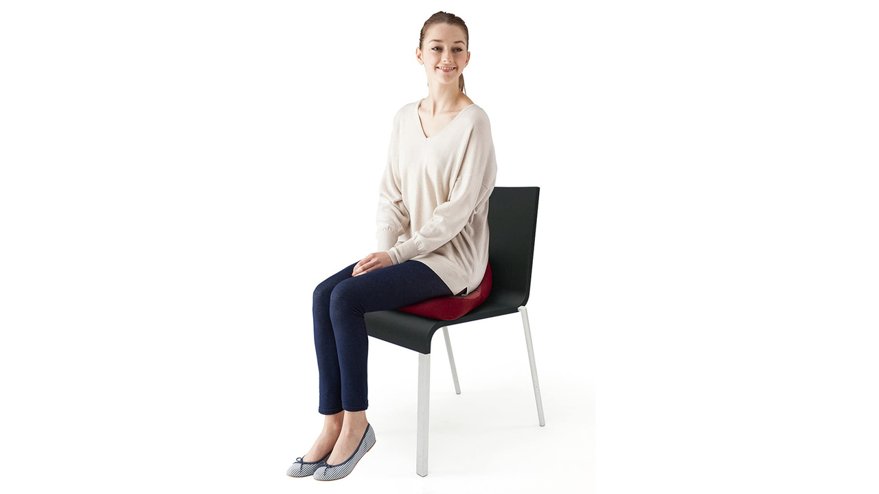 疲れにくい姿勢をサポート 座り仕事にオススメの機能性クッション2選 ライフハッカー 日本版