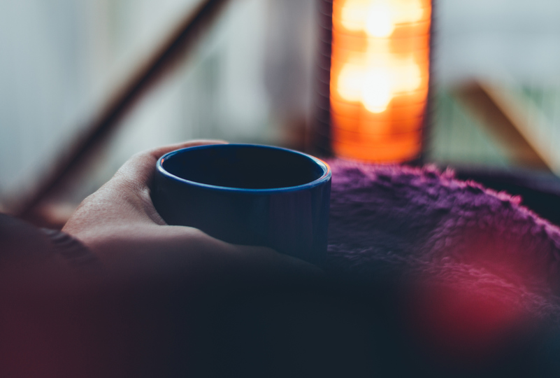 冬に停電したら? 電気を使わずにできるだけ暖を取る方法