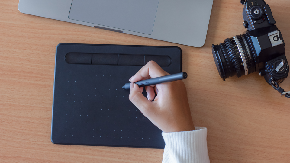 ペン型マウスと描画タブレット、署名用にどちらを購入したらいい?