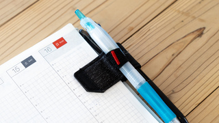 磁気でピタッとくっつくペンホルダーを試してみた