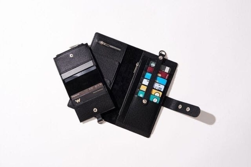 パスポートもスマホも財布もひとつにまとめる! 多機能ウォレット「trouvaille」 誕生