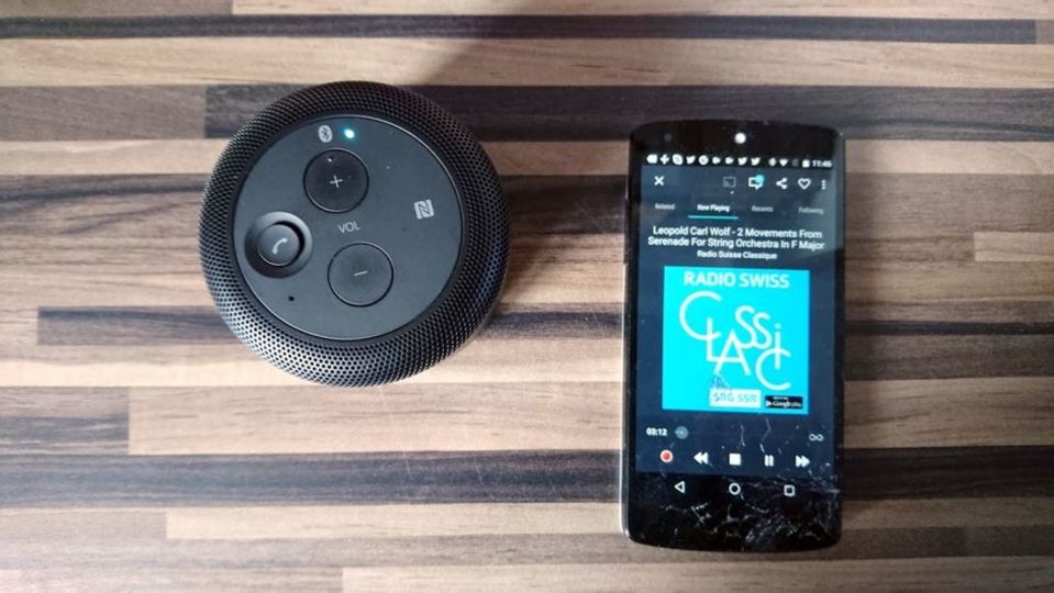 muo-creative-old-phone-music-player