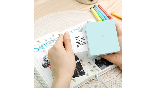 手書き派におすすめ。スマホ画面をサッと印刷できる手のひらサイズの感熱プリンター【今日のライフハックツール】