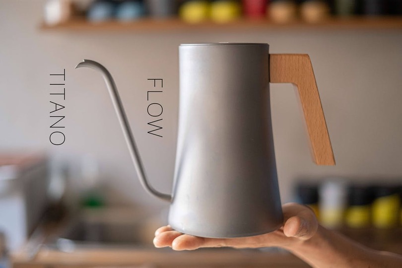 まさに究極のコーヒーウェア!チタン素材の革新的ケトル「FLOW」がmachi-yaに登場