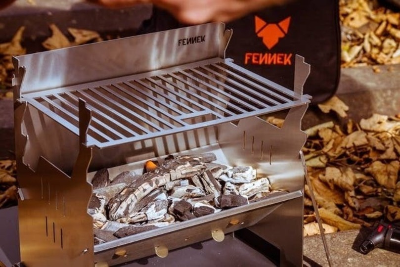 会社帰りにソロキャンしてみる? 小さく収まるけど機能的なドイツ生まれのBBQコンロ