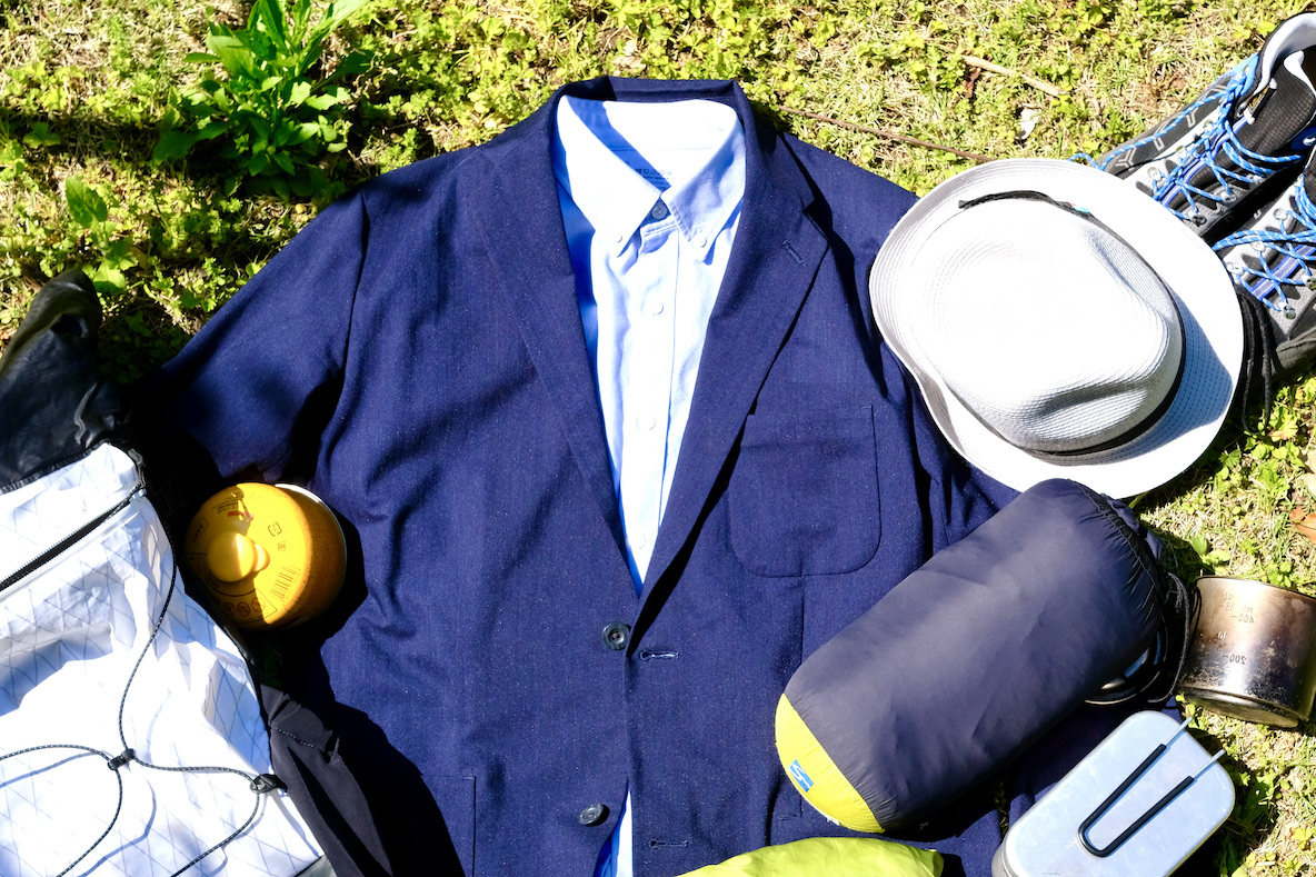 通気性良し モンベルの収納ケース付きジャケット ビジネスにも旅行にも ライフハッカー 日本版