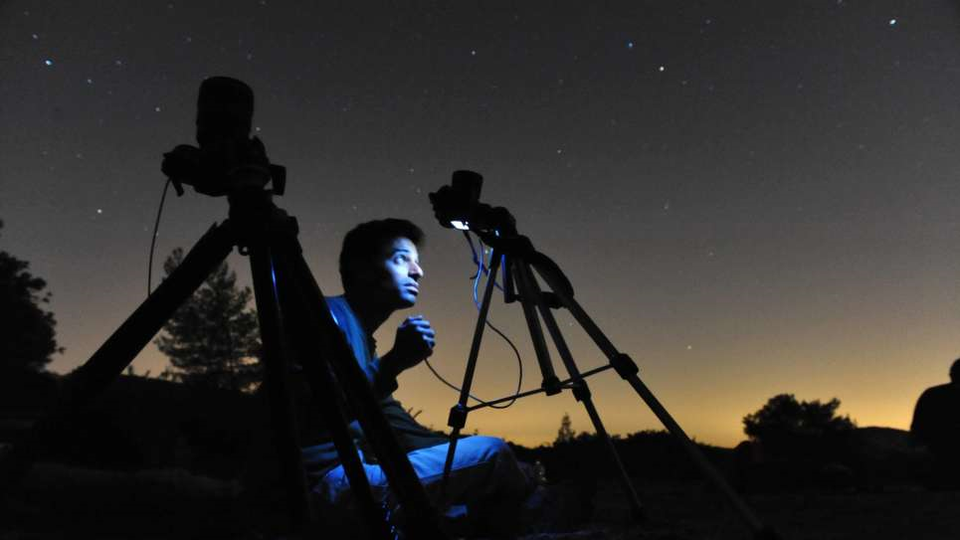 12日深夜が活動ピーク! ペルセウス流星群を上手に撮影する方法