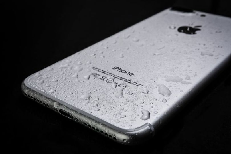 USBポートに水が侵入したら? よくやるNGな対処法3つ