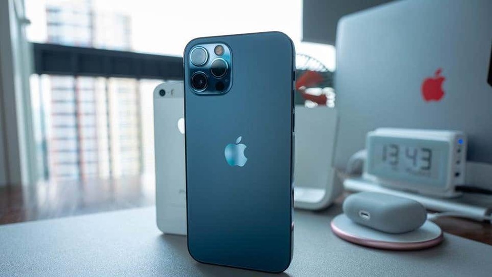 iPhoneの充電の減りが早い? iOS14.6のバグに対処する方法