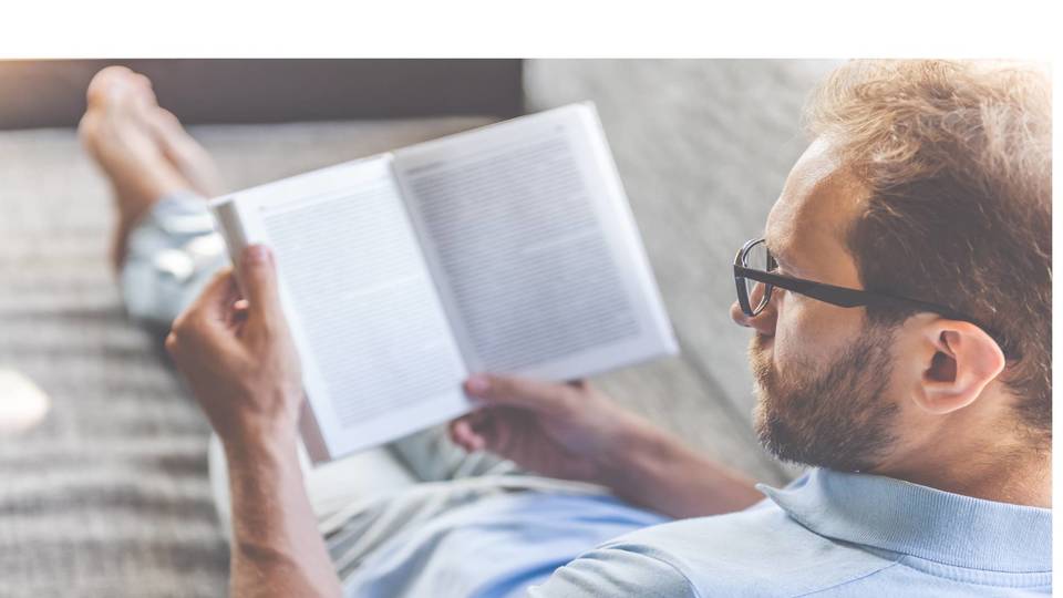 ストレスが68%もダウン。心と体をラクにする「読書セラピー」