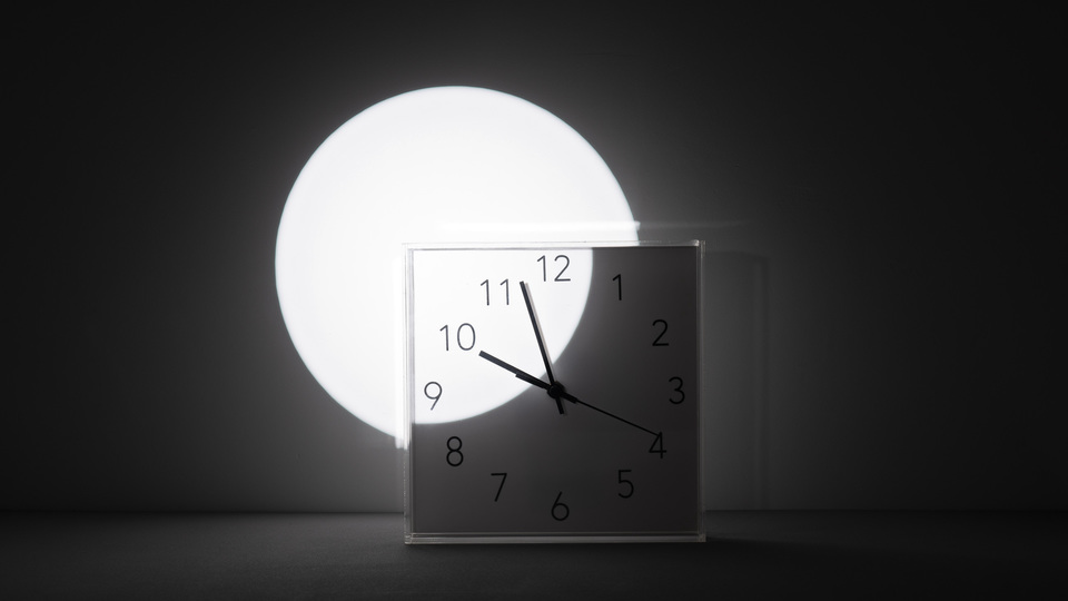 時間を無駄にする2つのこと、無駄遣いしない4つの方法