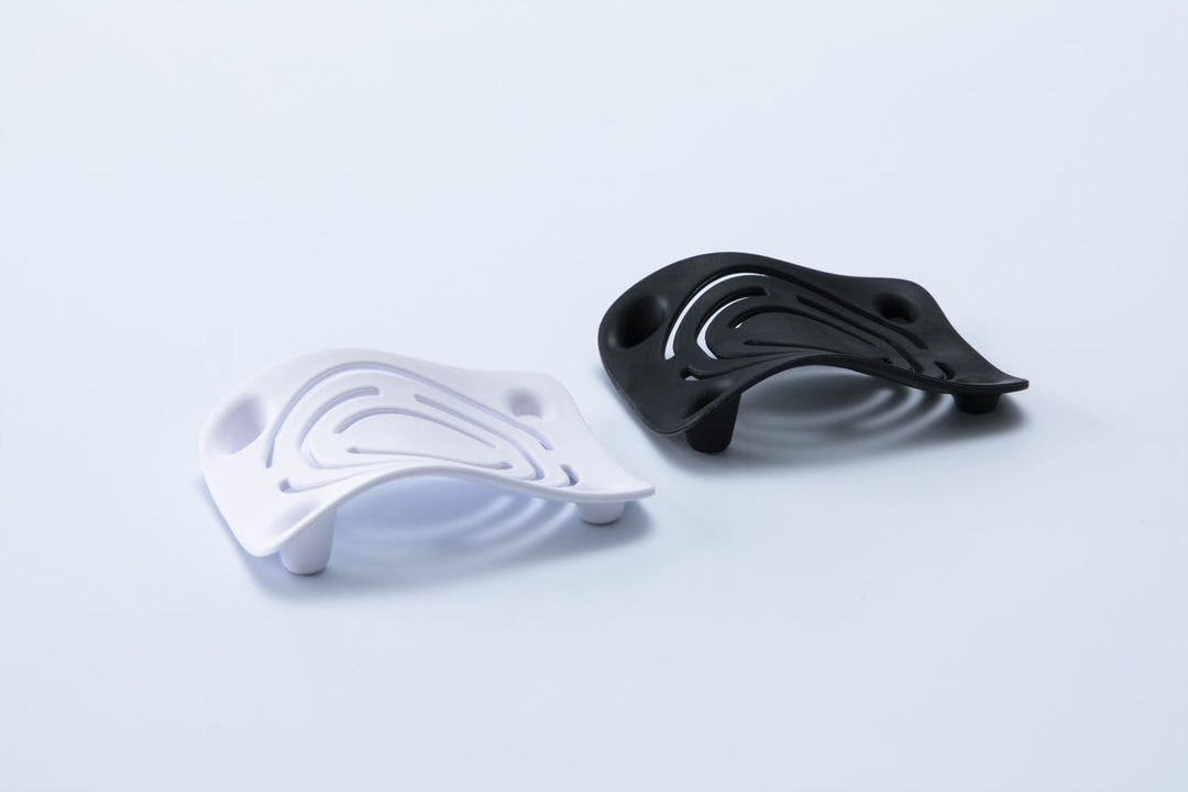 hillock-bl-white-2