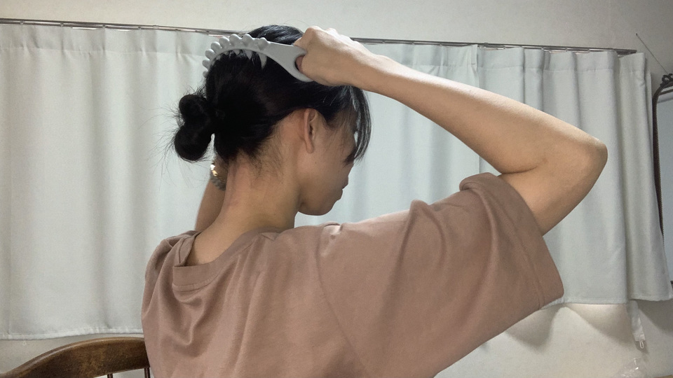 適度な硬さでしっかり頭をほぐしてくれる! マーナのヘッドスパグッズが最高でした