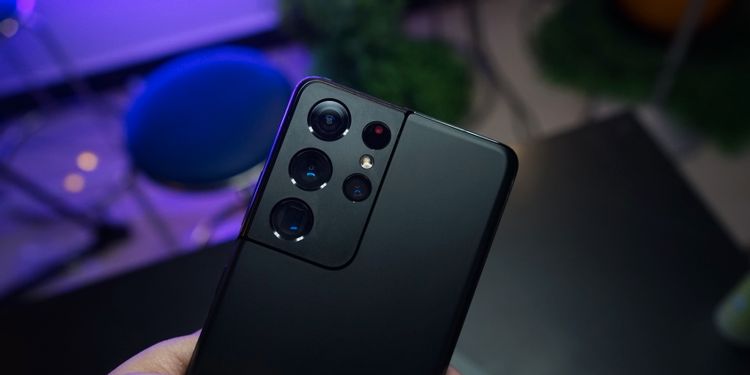 upgrading-smartphones-every-year-1