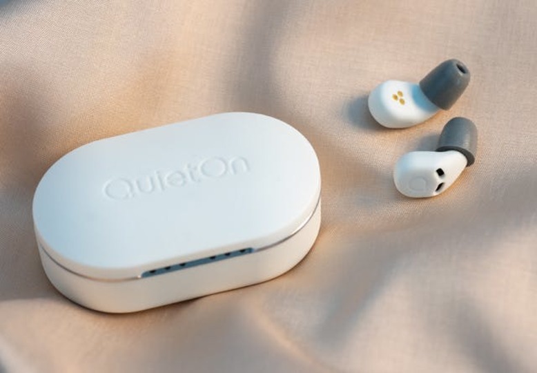 睡眠をサポートしてくれる超小型ノイズキャンセリングイヤープラグ「QuietOn3」
