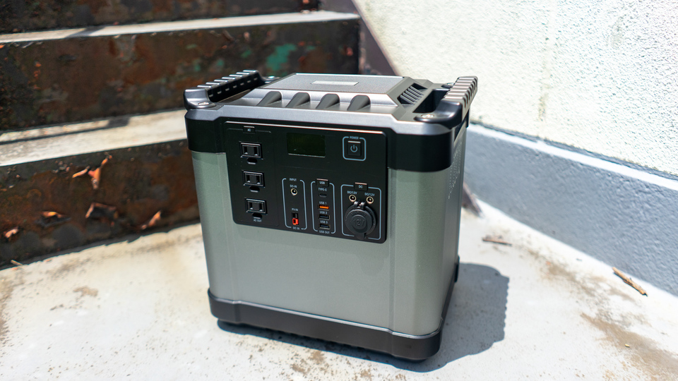 家電を複数つないでも大丈夫! 大容量ポータブル電源があれば、キャンプのオール電化も夢じゃないかも