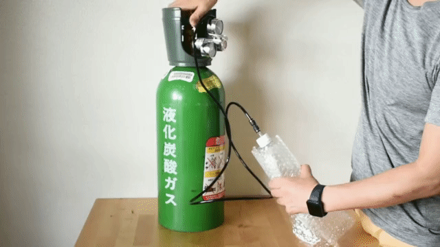 自宅で飲み放題！ガスボンベを使った高コスパ炭酸水メーカー【今日の