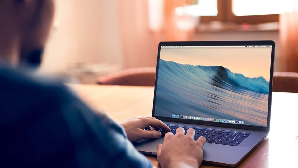 MacBookのバタフライキーボードの不具合を調整する方法