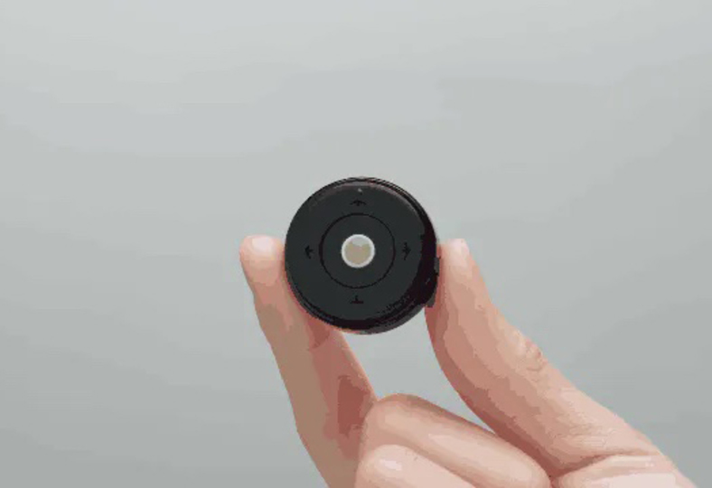PCやスマホを無線操作。プレゼンなどにも便利なコイン型ワイヤレスマウス「ProLab Mouse」