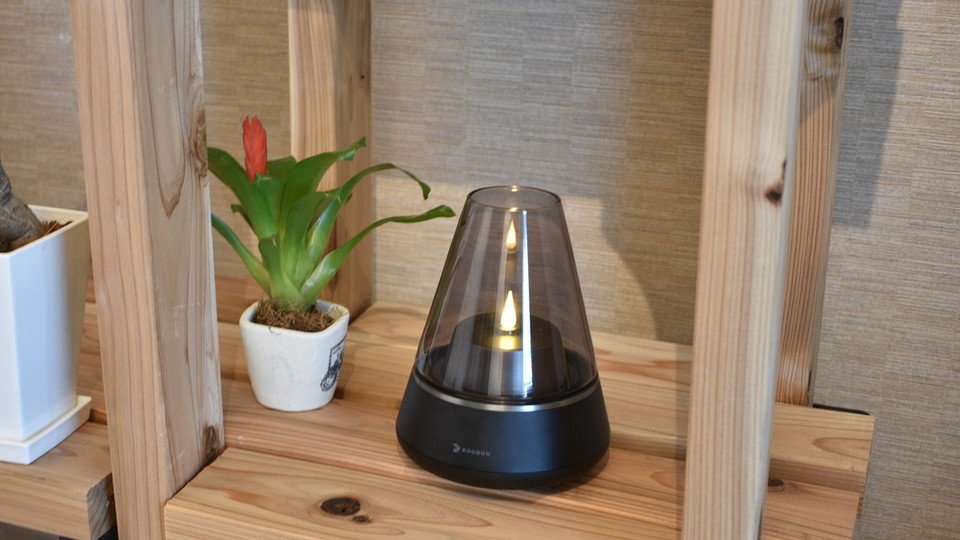 ゆらめく灯りと包み込むサウンド。北欧発LEDランタンスピーカーを試してみた!