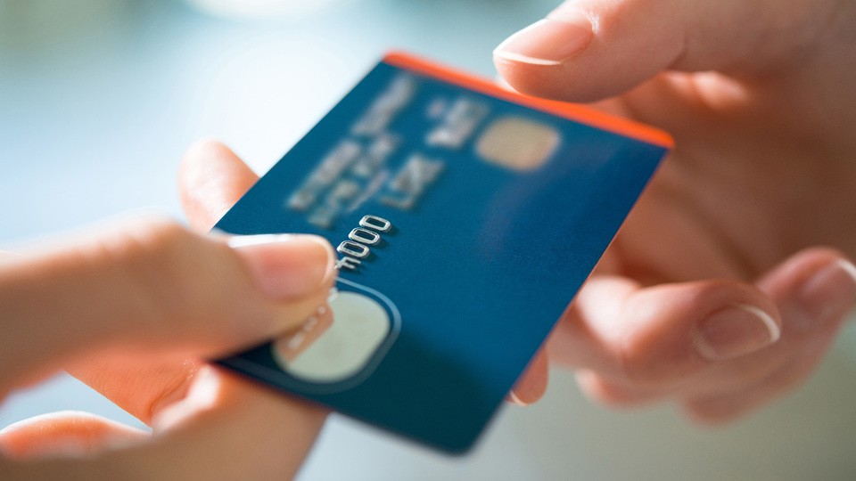 クレジットカードは何枚持ちが正解?